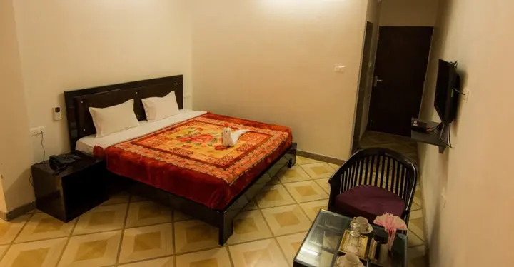 Садри: Lake Alpi resort Kumbhalgarh