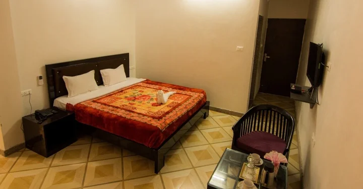 Садри: Lake Alpi resort Kumbhalgarh