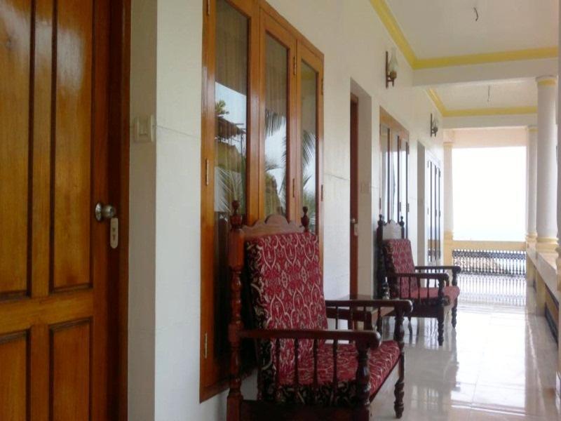 Ковалам: Beach Flora Inn Hotel