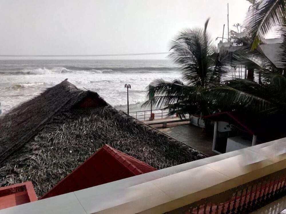 Ковалам: Beach Flora Inn Hotel