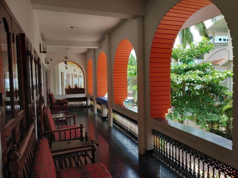 Ковалам: Beach Flora Inn Hotel