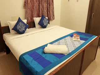 Колката: OYO 4102 Guru Kripa