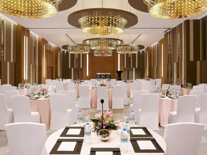 Гувахати: Novotel Guwahati GS Road Hotel