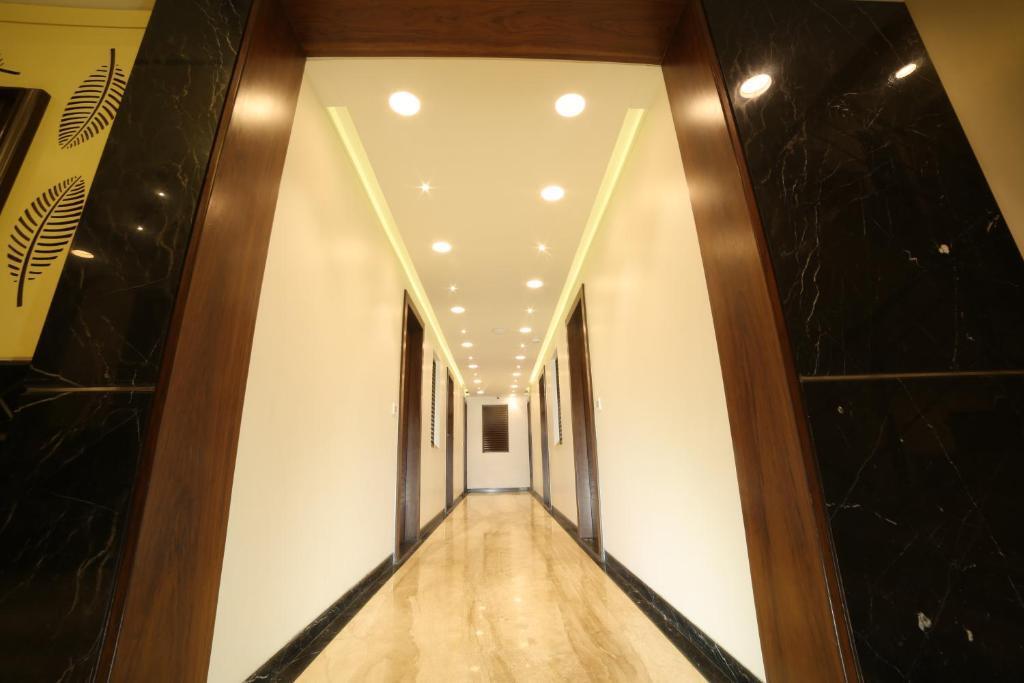 Сурат: Hotel Grandpragati
