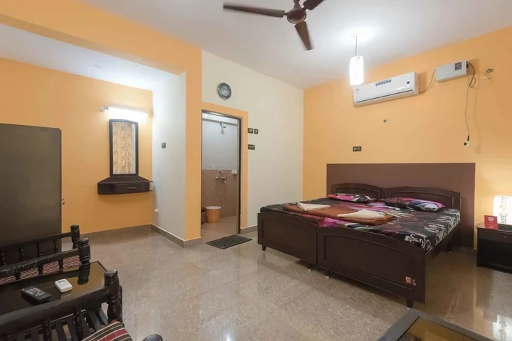Кандолим: OYO 7273 StayOut near Candolim Beach