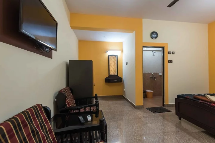 Кандолим: OYO 7273 StayOut near Candolim Beach