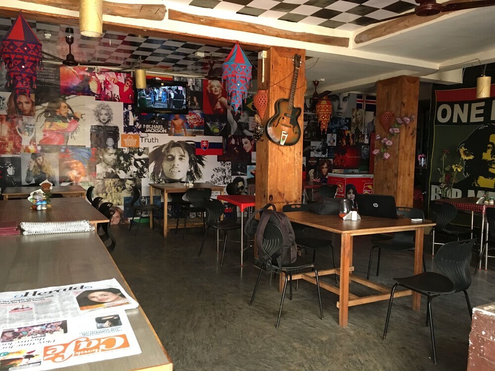 Калангут: OYO 7311 StayOut Crossroad Inn