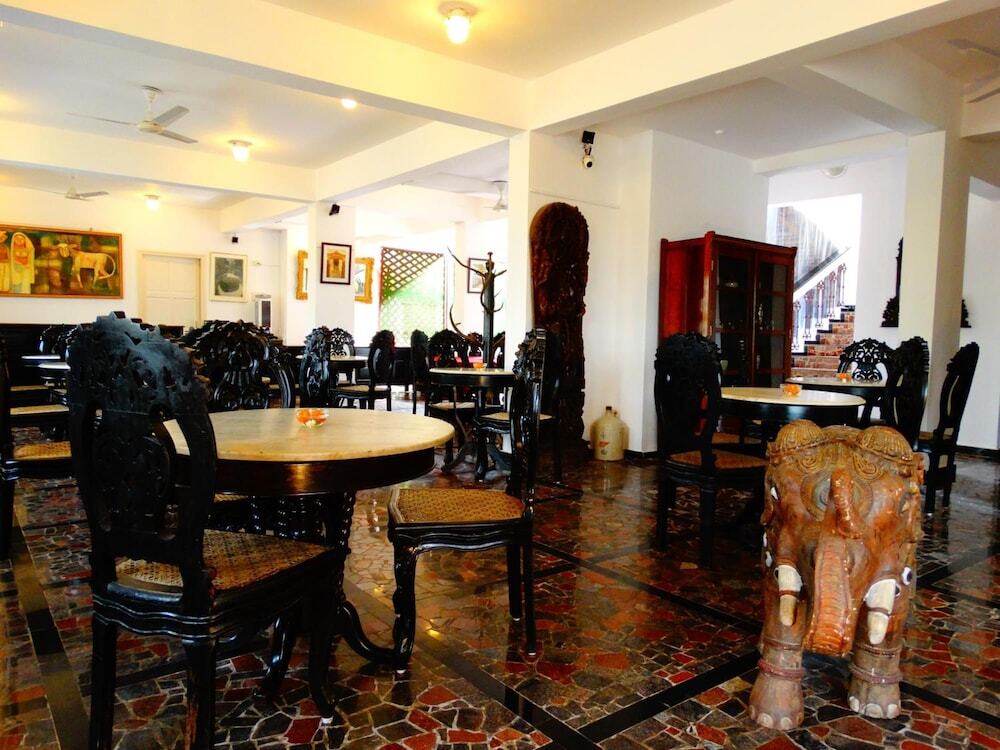 Панаджи: WelcomHeritage Panjim People