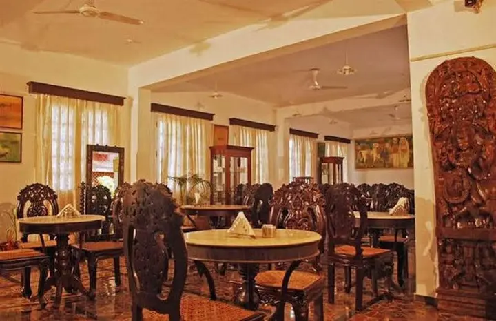 Панаджи: WelcomHeritage Panjim People