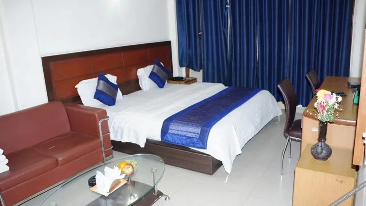 Гуруграм: Maxfort Budget Hotel Gurgaon