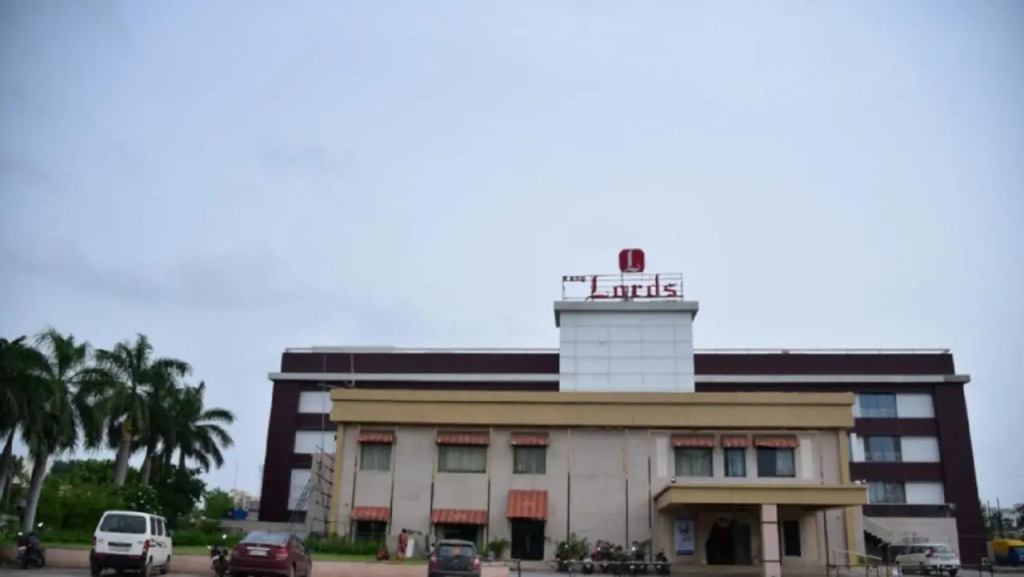 Бхаруч: Hotel Rang Inn