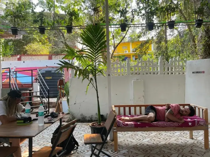 Вагатор: Dolrina Guest House