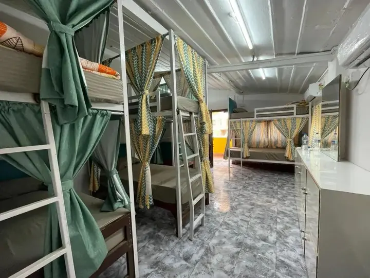 Вагатор: Dolrina Guest House