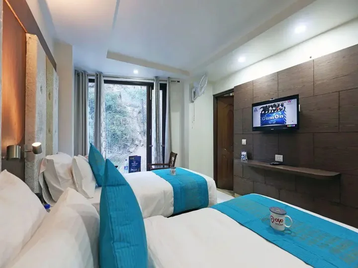 Шимла: Hotel The Rock Castle by DLS Hotels