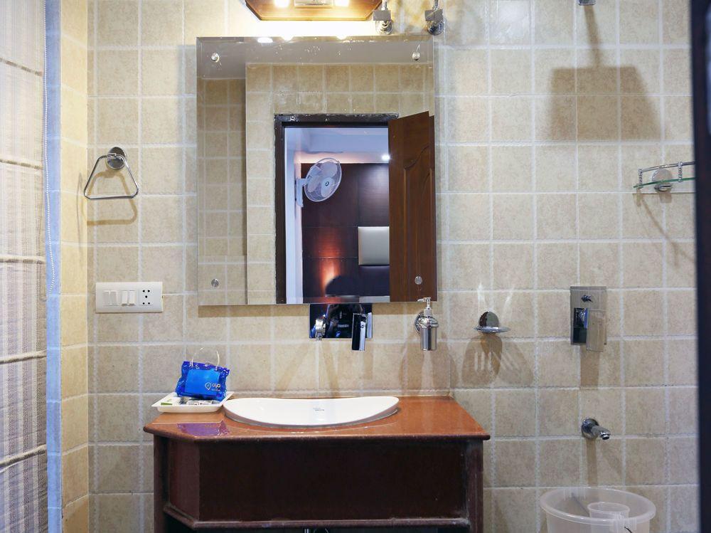 Шимла: Hotel The Rock Castle by DLS Hotels