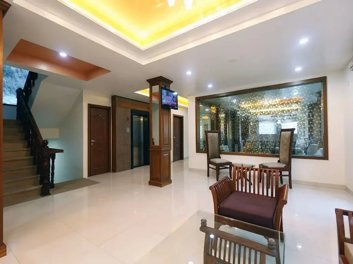 Шимла: Hotel The Rock Castle by DLS Hotels