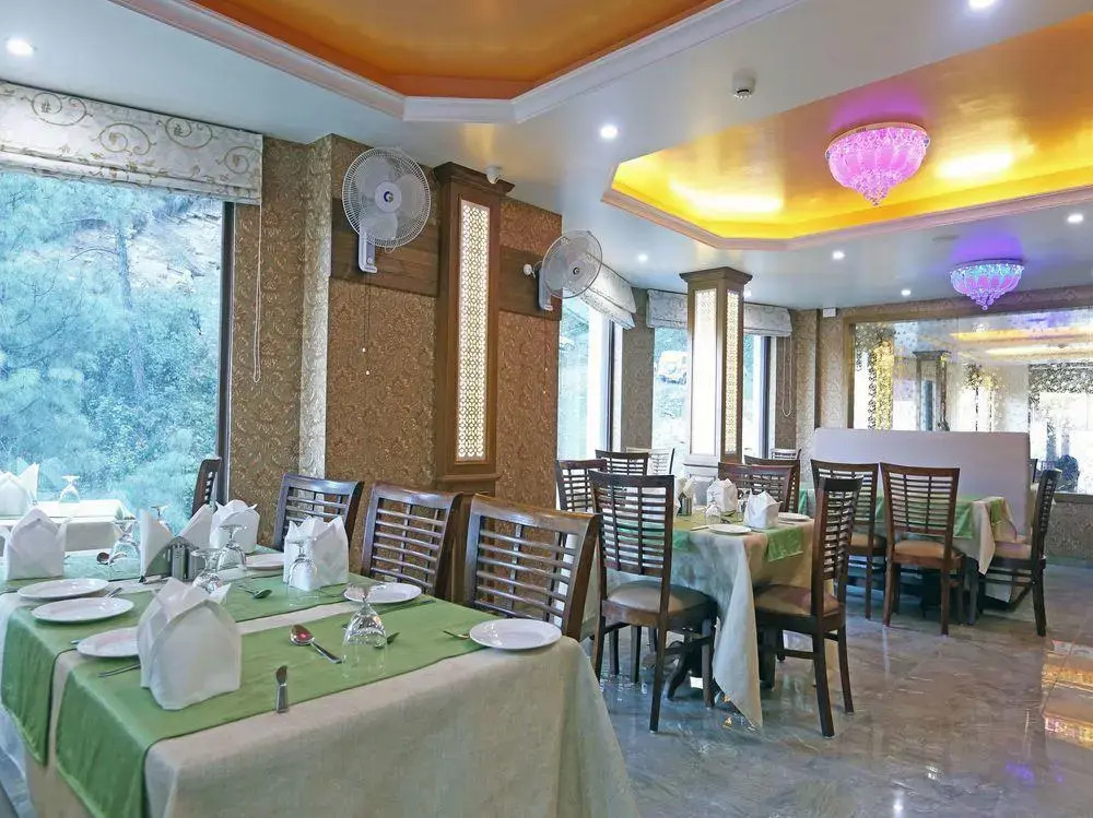 Шимла: Hotel The Rock Castle by DLS Hotels