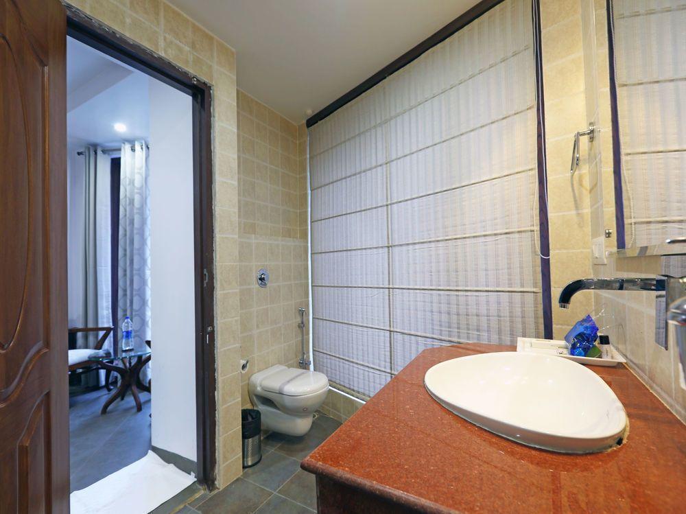 Шимла: Hotel The Rock Castle by DLS Hotels
