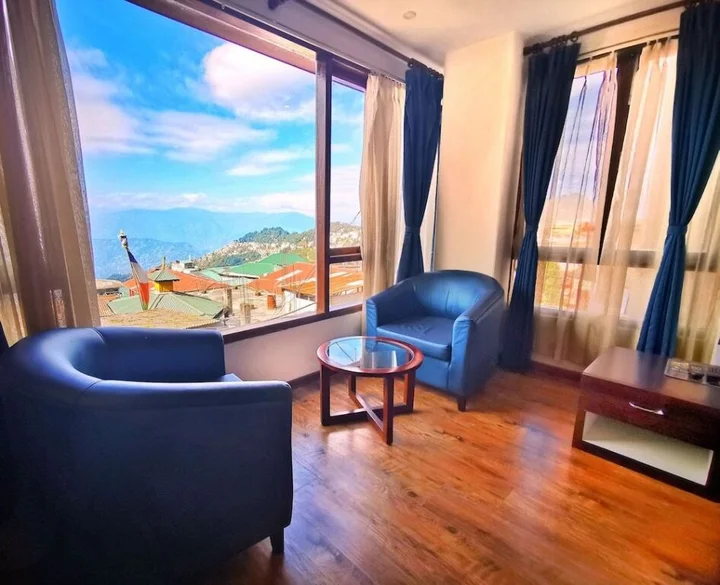 Дарджилинг: Hotel Pink Mountain