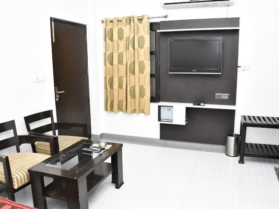 Aligarh: Hotel Galaxy