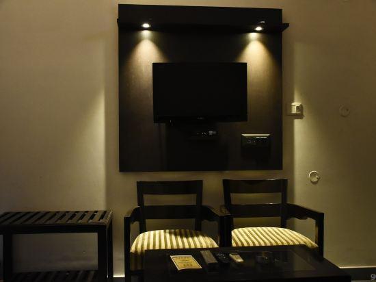 Aligarh: Hotel Galaxy