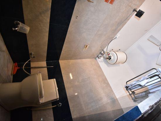 Aligarh: Hotel Galaxy