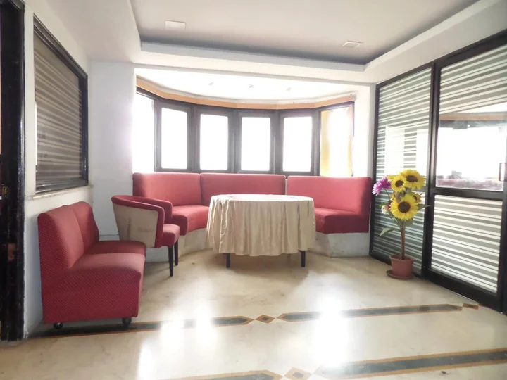 Нашик: Hotel Royal Inn