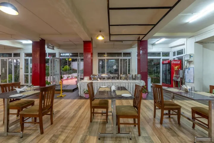 Нанди-Хилс: KSTDC Hotel Mayura Pine Top Nandi Hills