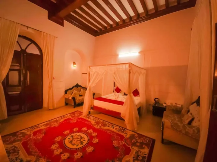 Нанди-Хилс: KSTDC Hotel Mayura Pine Top Nandi Hills