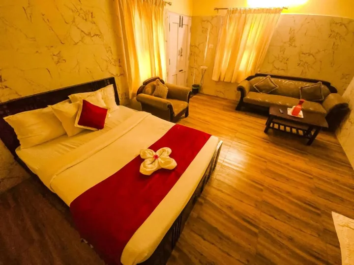 Нанди-Хилс: KSTDC Hotel Mayura Pine Top Nandi Hills