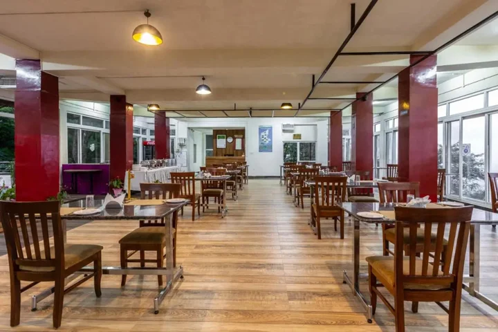 Нанди-Хилс: KSTDC Hotel Mayura Pine Top Nandi Hills