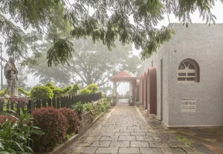 Нанди-Хилс: KSTDC Hotel Mayura Pine Top Nandi Hills