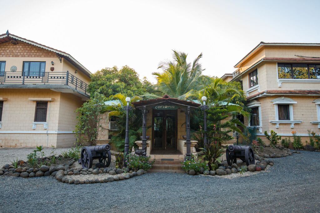 Сазан: Отель Gir Lions Paw Resort