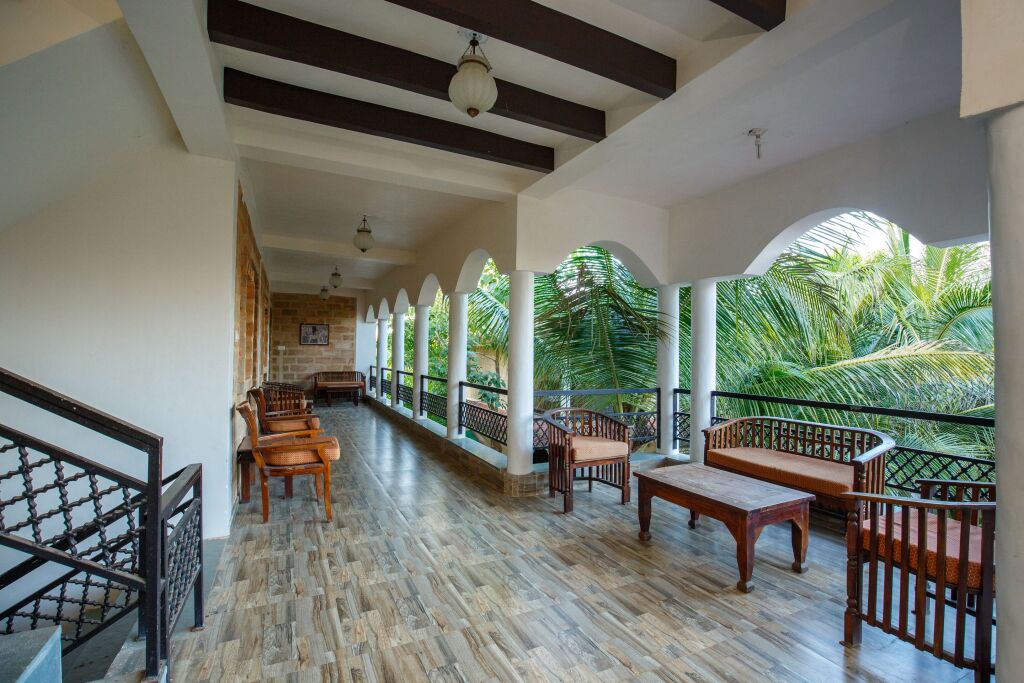Сазан: Отель Gir Lions Paw Resort