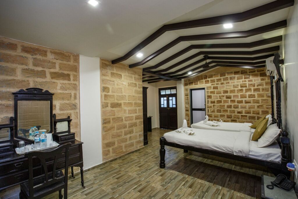 Сазан: Отель Gir Lions Paw Resort