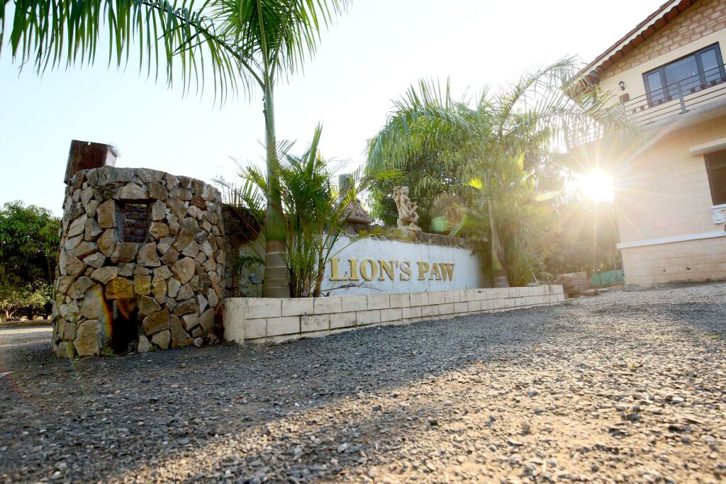 Сазан: Отель Gir Lions Paw Resort
