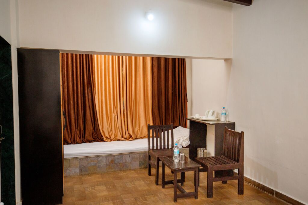 Сазан: Отель Gir Lions Paw Resort