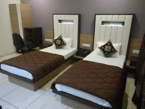 Ананд: Hotel Anand Corner