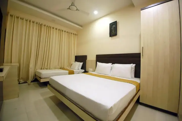 Колхапур: Hotel Madhuri Executive