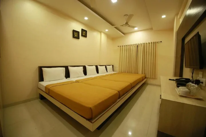 Колхапур: Hotel Madhuri Executive