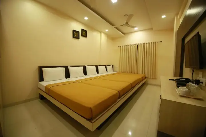 Колхапур: Hotel Madhuri Executive