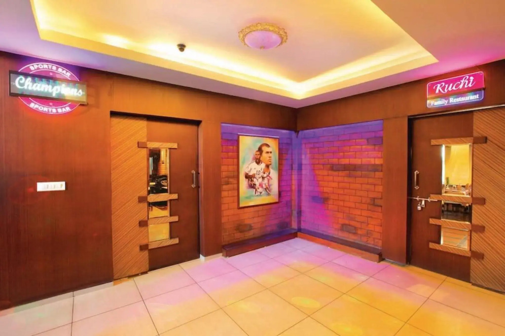 Перумал Ковил Пати: Hotel Ammbadi