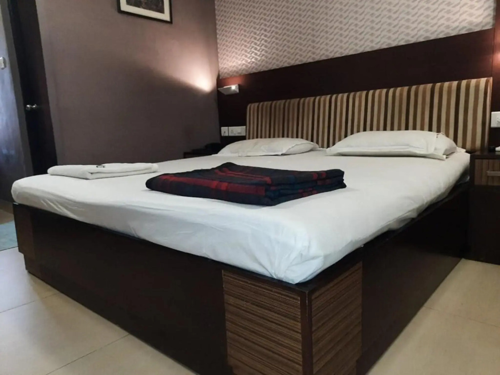 Перумал Ковил Пати: Hotel Ammbadi