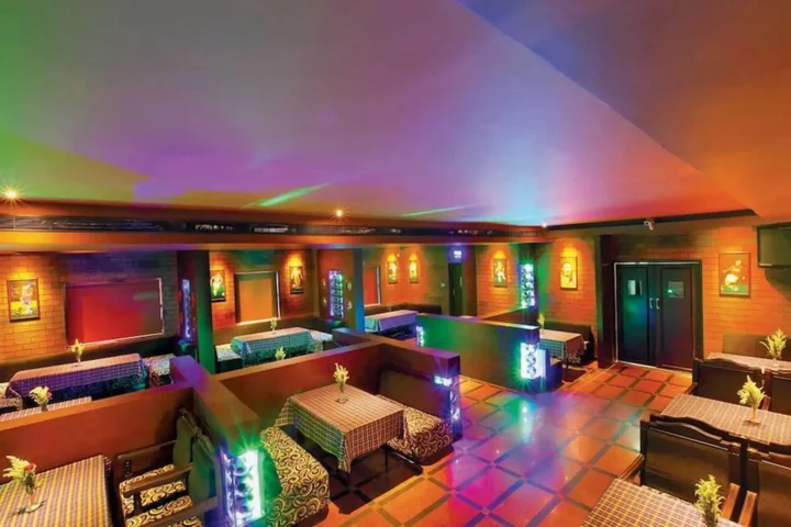 Перумал Ковил Пати: Hotel Ammbadi