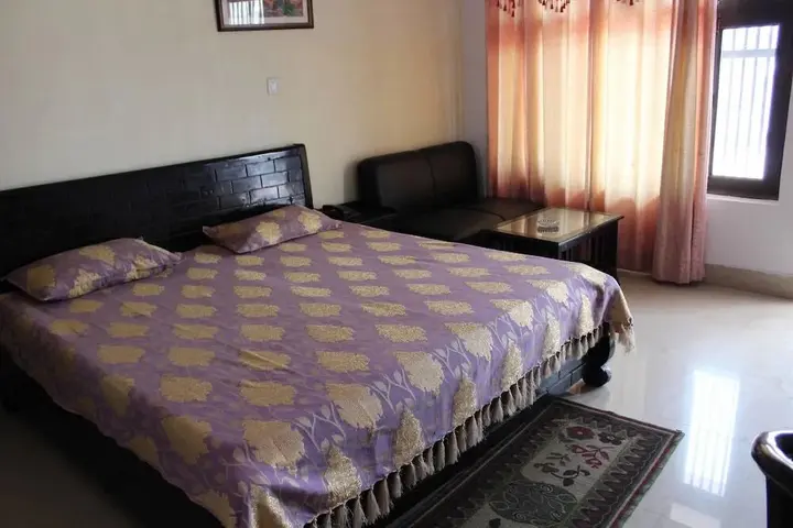 Техри: Hotel Devki Palace