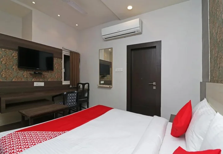 Лакхнау: OYO 7044 Hotel Megha