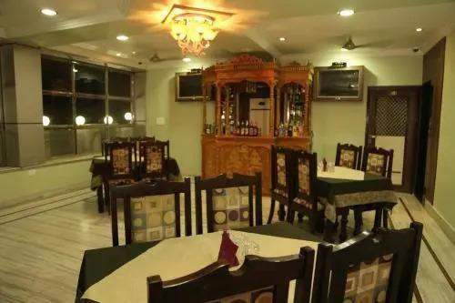 Фалоди: Hotel New Golden Palace