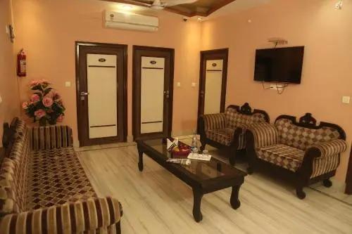 Фалоди: Hotel New Golden Palace