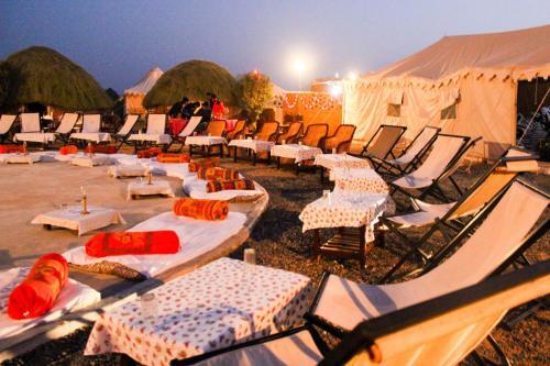 Кхури: Dolatgarh Camp & Resort
