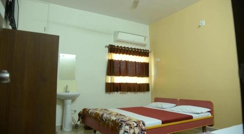 Вирпур: Hotel Shrinath